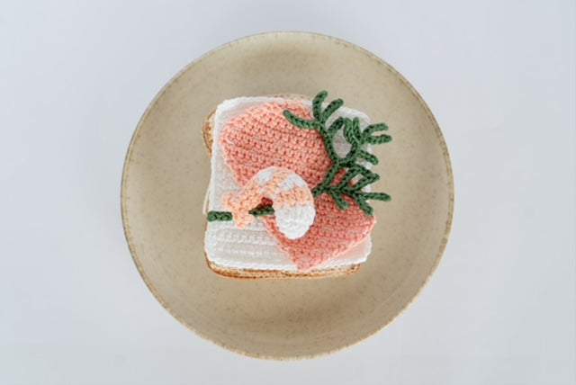 Bruschetta de salmão com camarão